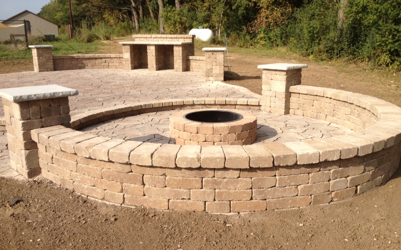 Landscaping, Paver, Stamped Concrete Patio, Retaining Walls Design and Installation in Rochester, Mn Area